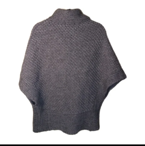Elsamanda for Anthropologie Gray Oversized Chunky Knit Shrug Medium - Picture 2 of 9